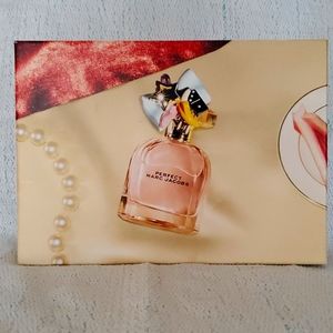 Brand new Marc Jacobs Perfect Gift Set